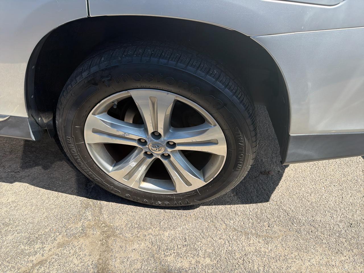 Toyota Highlander 4WD 4dr V6 Limited (Natl) 2012