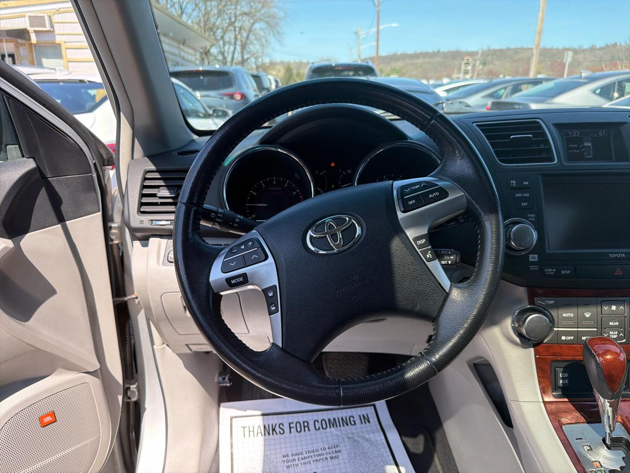 Toyota Highlander 4WD 4dr V6 Limited (Natl) 2012