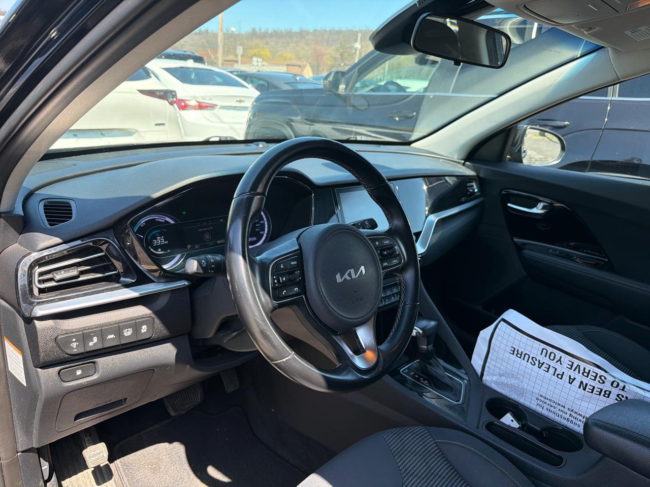 Kia Niro LXS FWD 2022