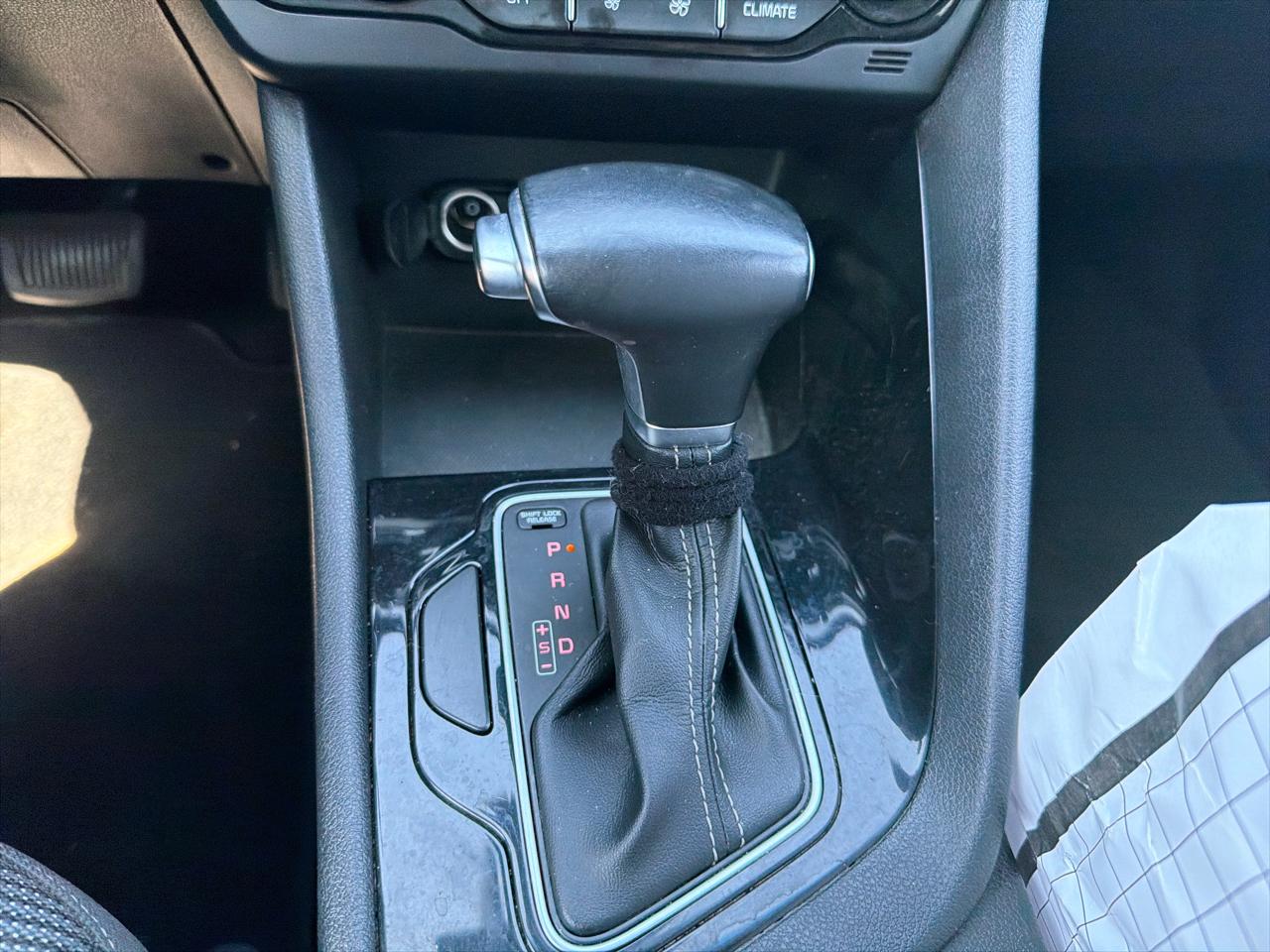 Kia Niro LXS FWD 2022