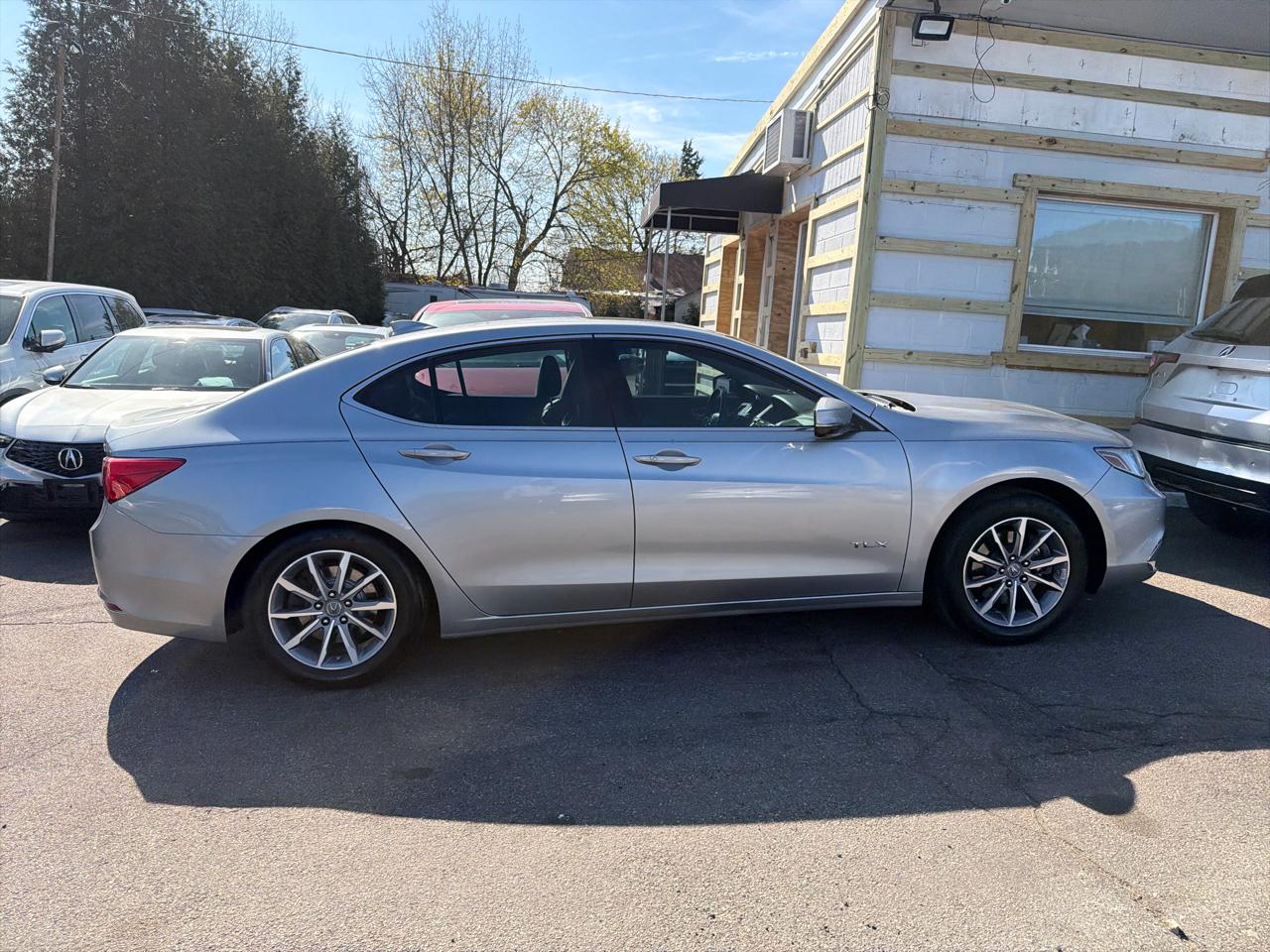 Acura TLX 2.4L FWD 2018