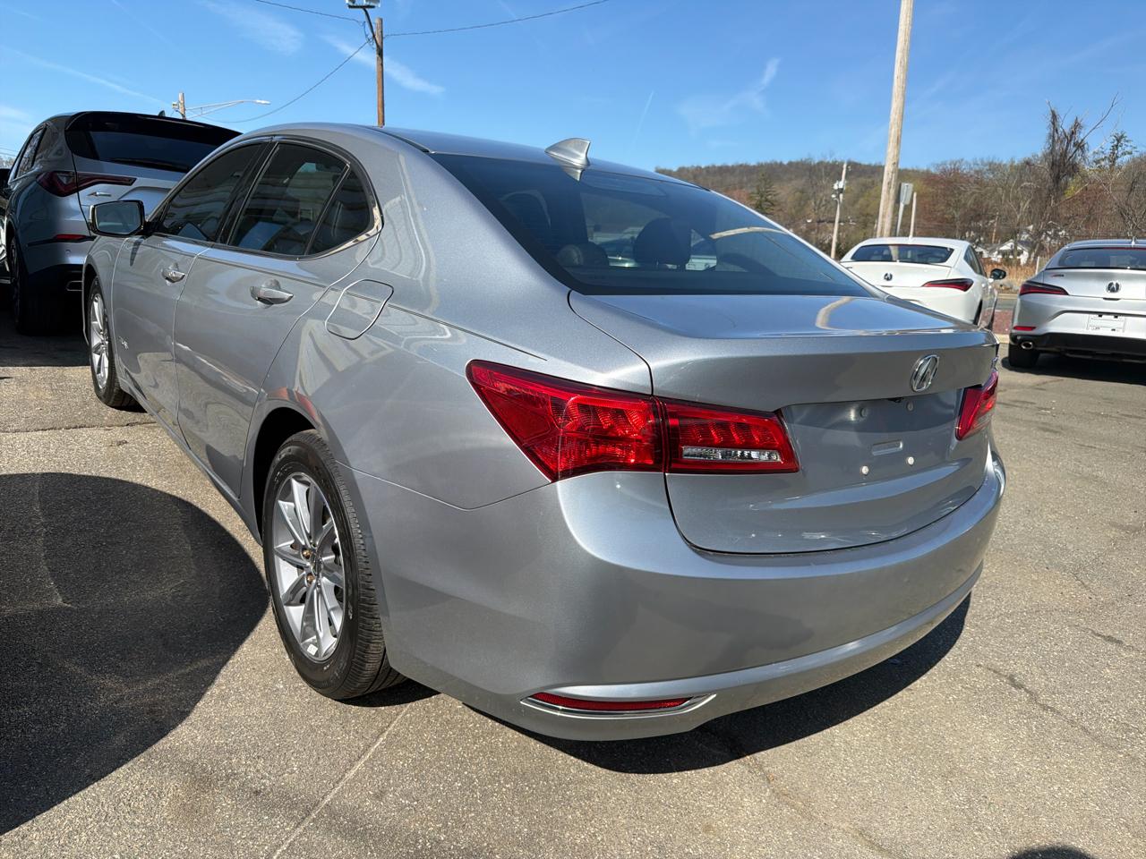 Acura TLX 2.4L FWD 2018