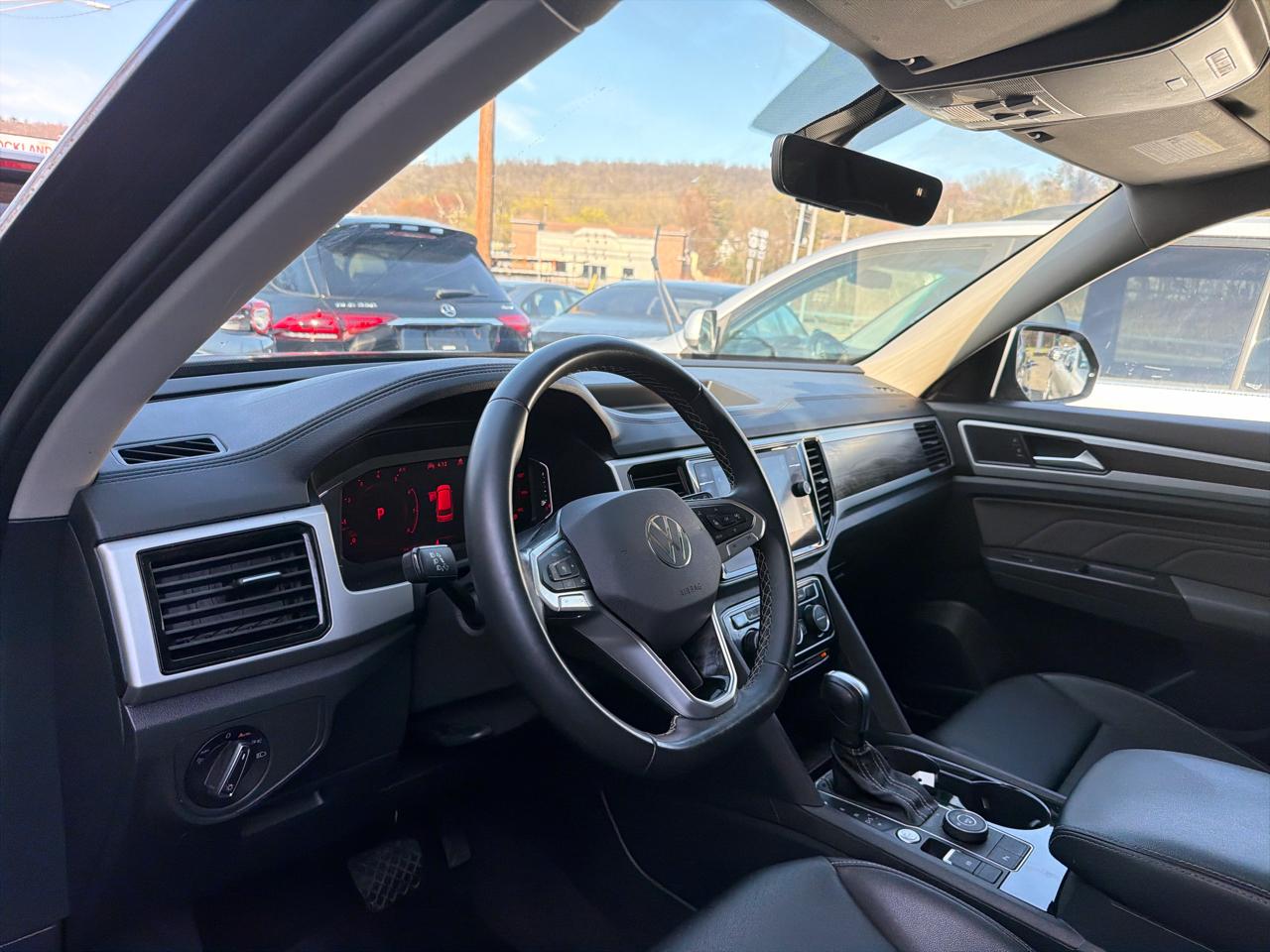 Volkswagen Atlas 3.6L V6 SE w/Technology 4MOTION 2023