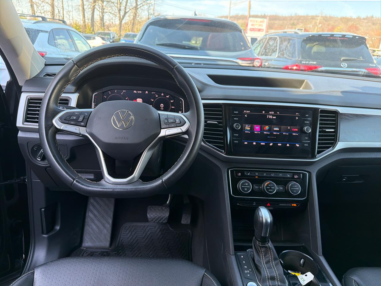 Volkswagen Atlas 3.6L V6 SE w/Technology 4MOTION 2023