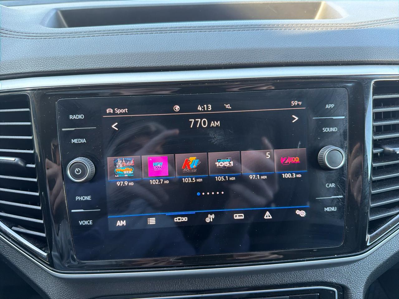 Volkswagen Atlas 3.6L V6 SE w/Technology 4MOTION 2023