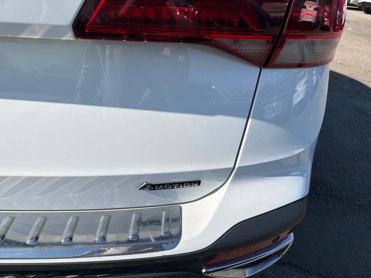 Volkswagen Taos SEL 4MOTION *Ltd Avail* 2023