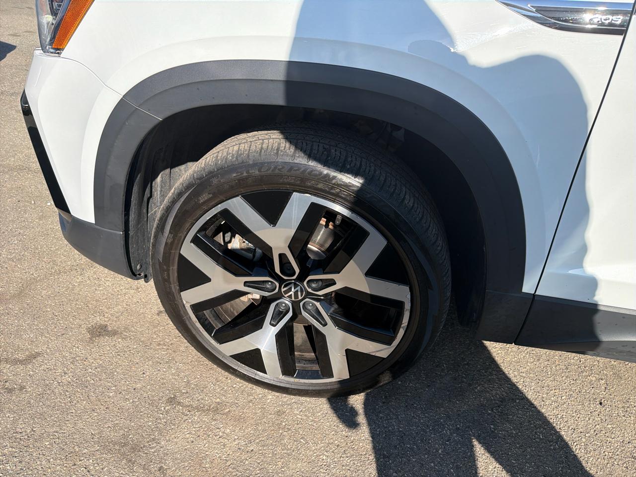 Volkswagen Taos SEL 4MOTION *Ltd Avail* 2023