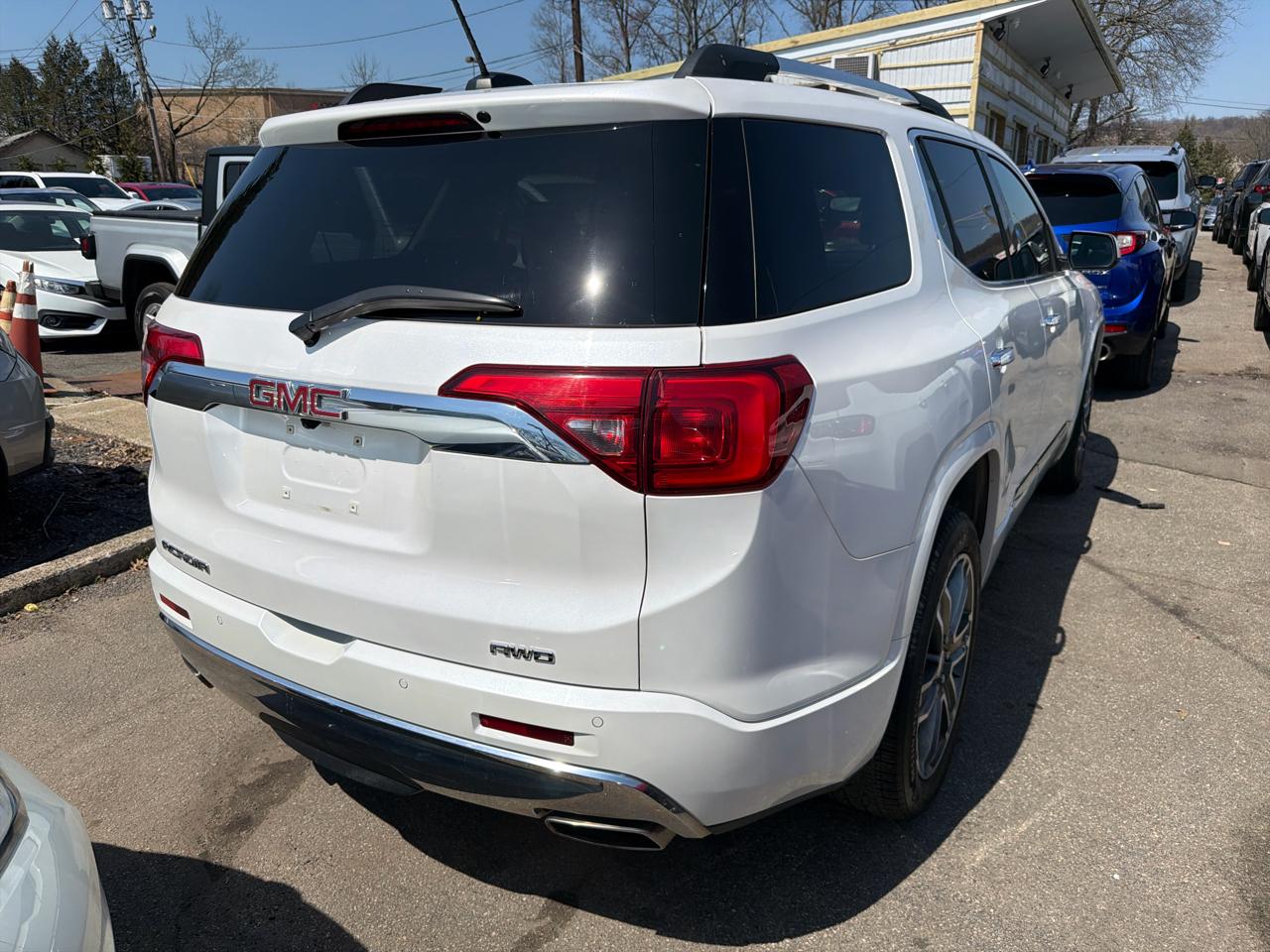 GMC Acadia AWD 4dr Denali 2017