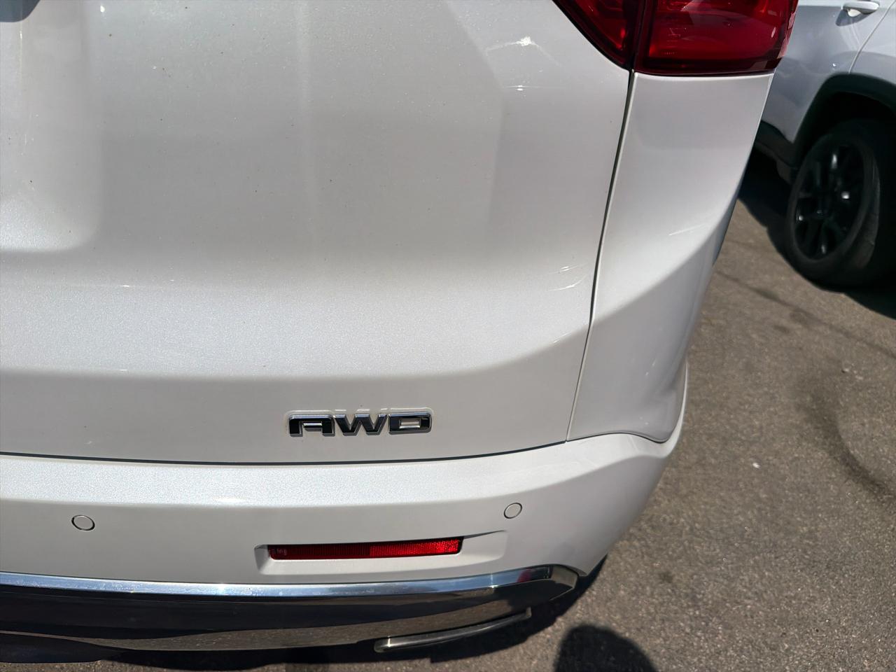 GMC Acadia AWD 4dr Denali 2017