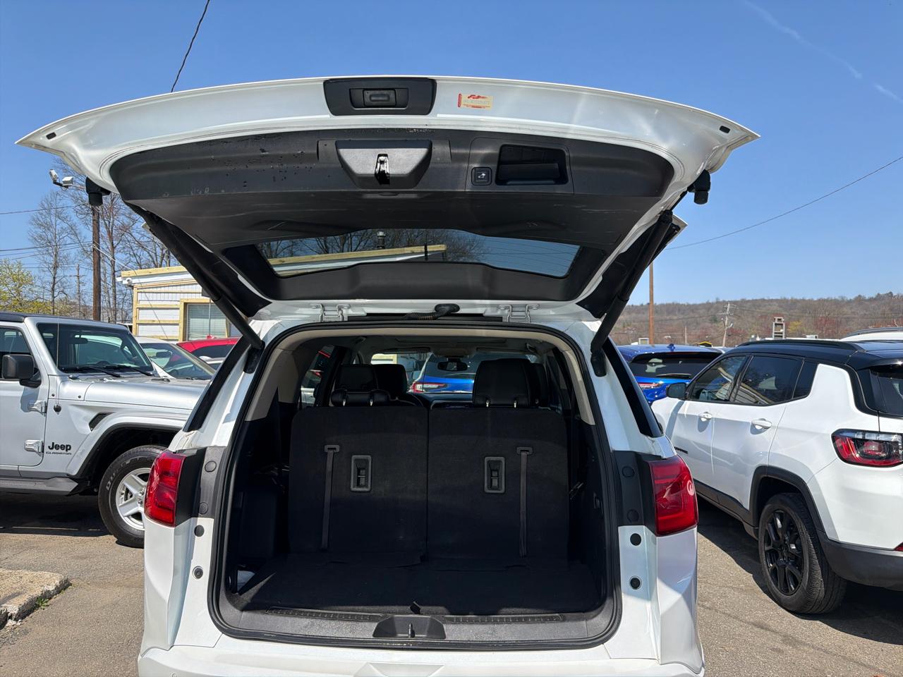 GMC Acadia AWD 4dr Denali 2017