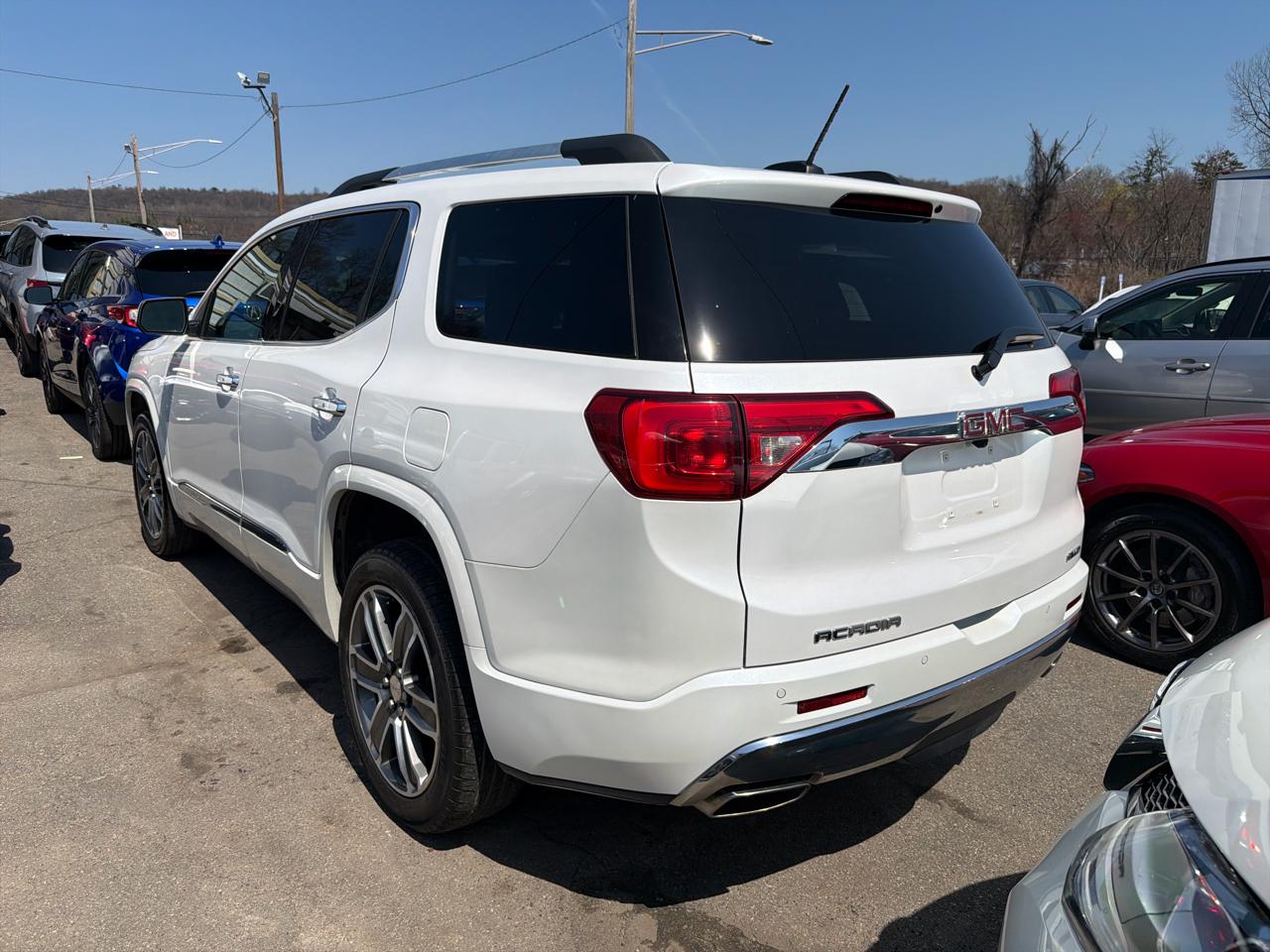 GMC Acadia AWD 4dr Denali 2017