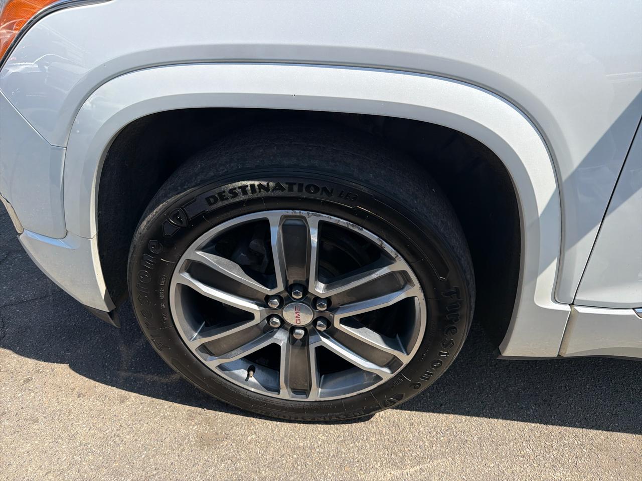 GMC Acadia AWD 4dr Denali 2017