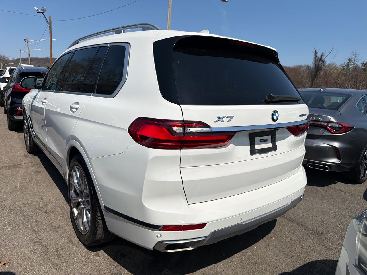 BMW X7 xDrive40i Sports Activity Vehicle 2020