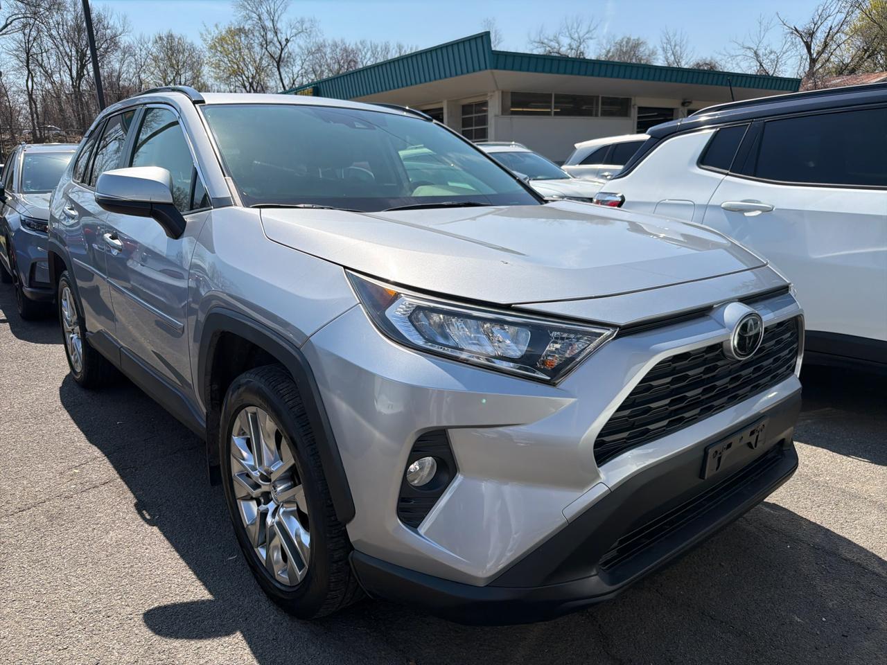 Toyota RAV4 XLE Premium AWD (Natl) 2019