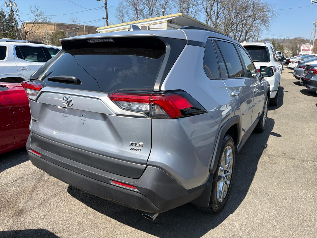 Toyota RAV4 XLE Premium AWD (Natl) 2019