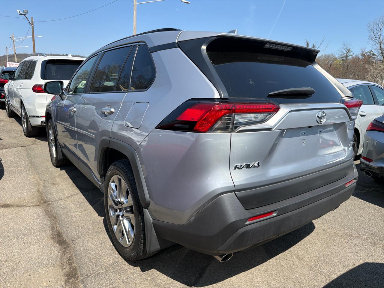 Toyota RAV4 XLE Premium AWD (Natl) 2019