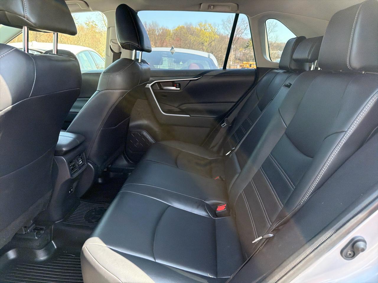 Toyota RAV4 XLE Premium AWD (Natl) 2019