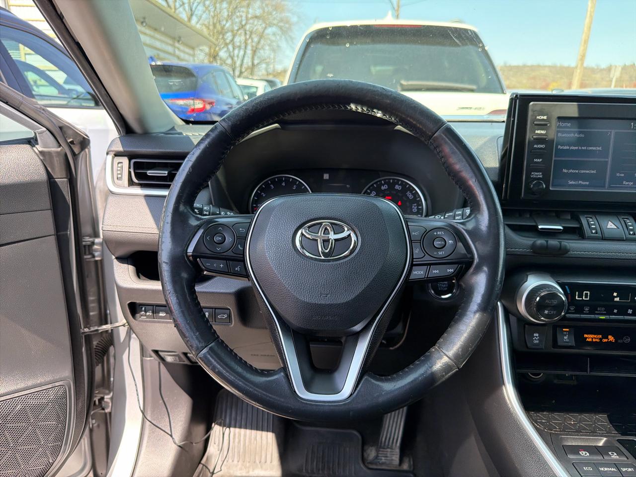 Toyota RAV4 XLE Premium AWD (Natl) 2019