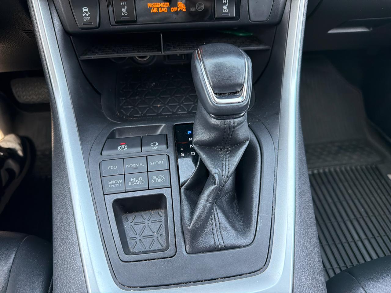 Toyota RAV4 XLE Premium AWD (Natl) 2019