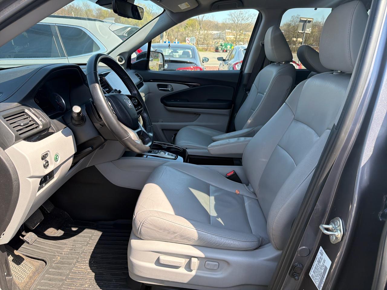 Honda Pilot Touring 7-Passenger AWD 2021