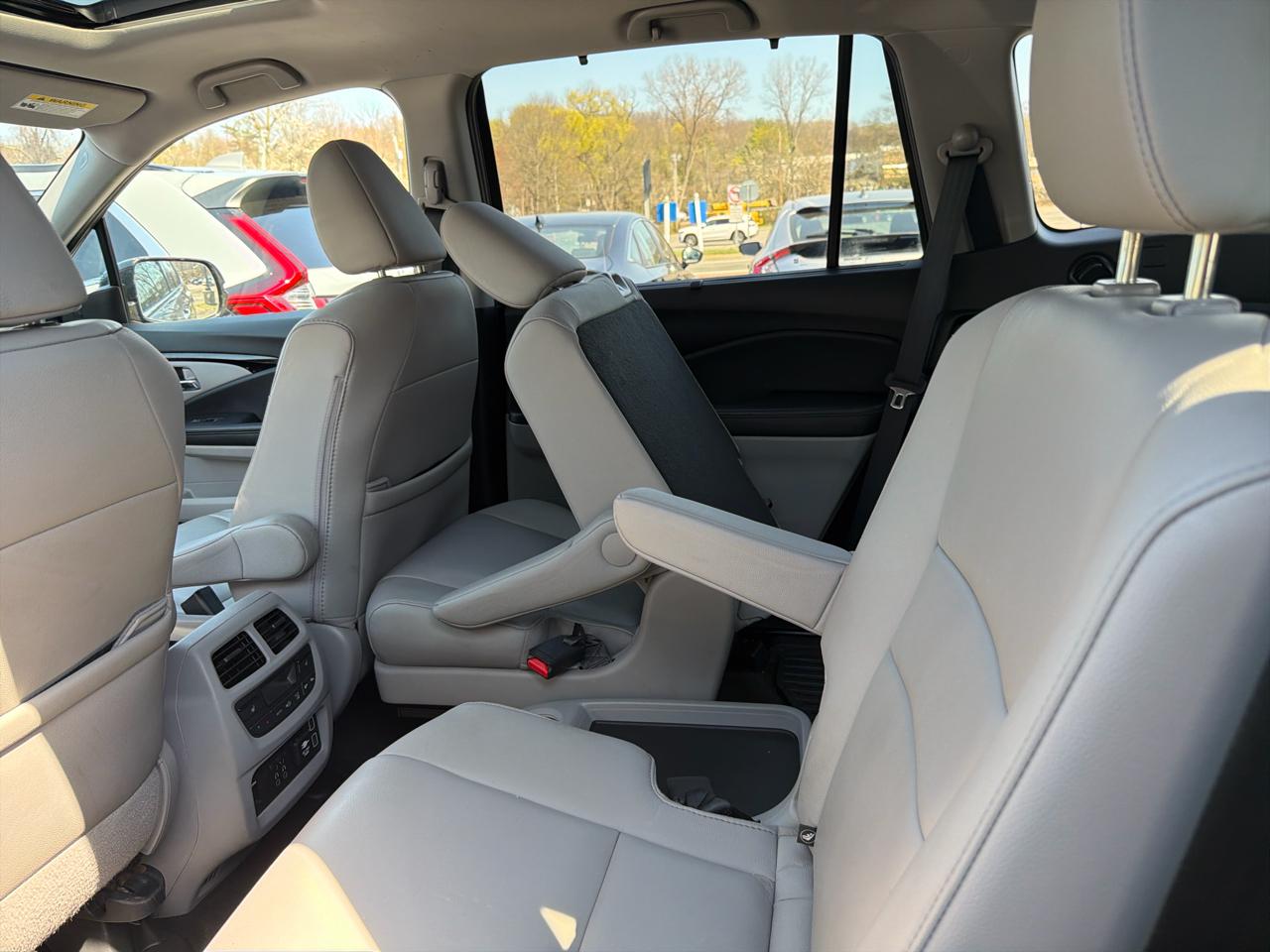 Honda Pilot Touring 7-Passenger AWD 2021