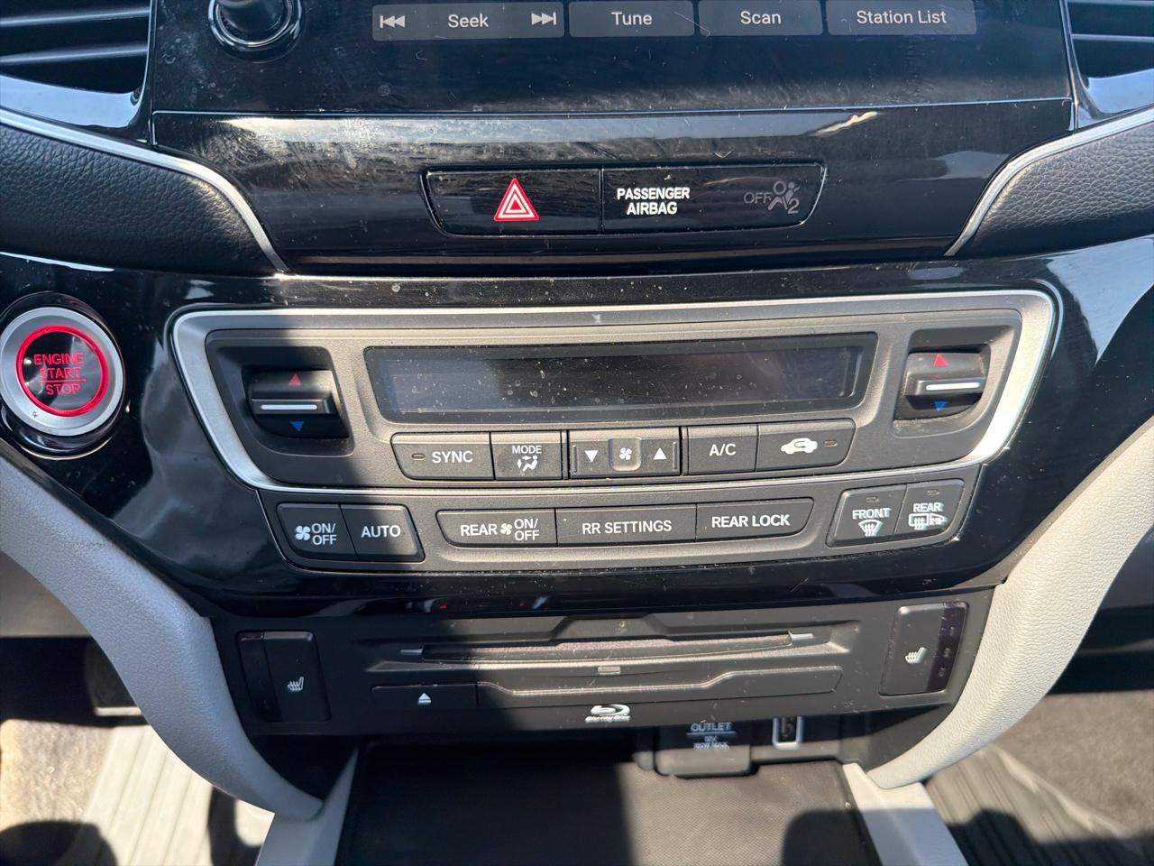 Honda Pilot Touring 7-Passenger AWD 2021