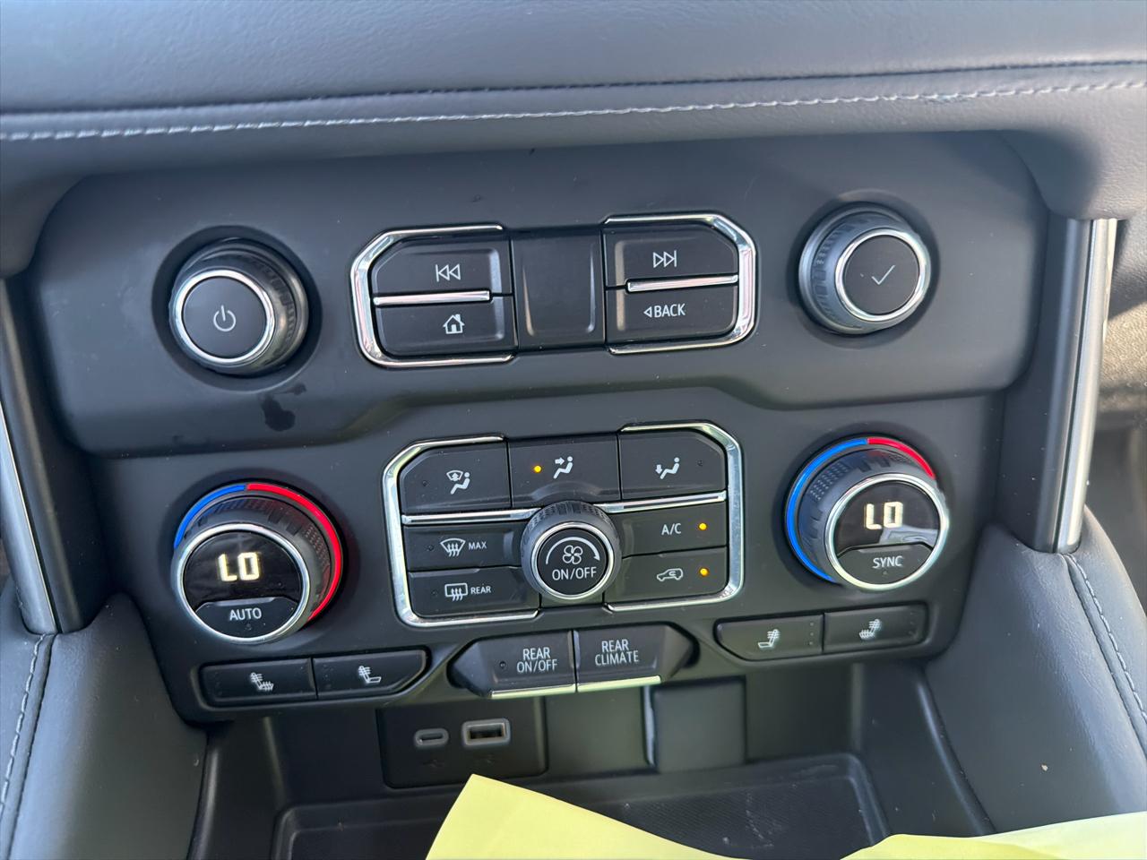 Chevrolet Tahoe 4WD 4dr Z71 2024