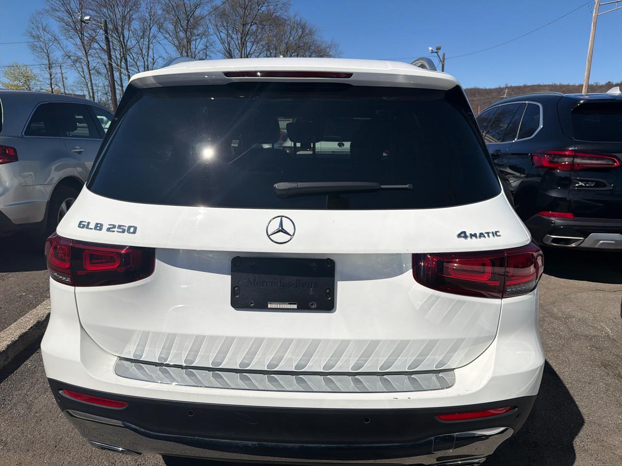 Mercedes-Benz GLB GLB 250 4MATIC SUV 2023