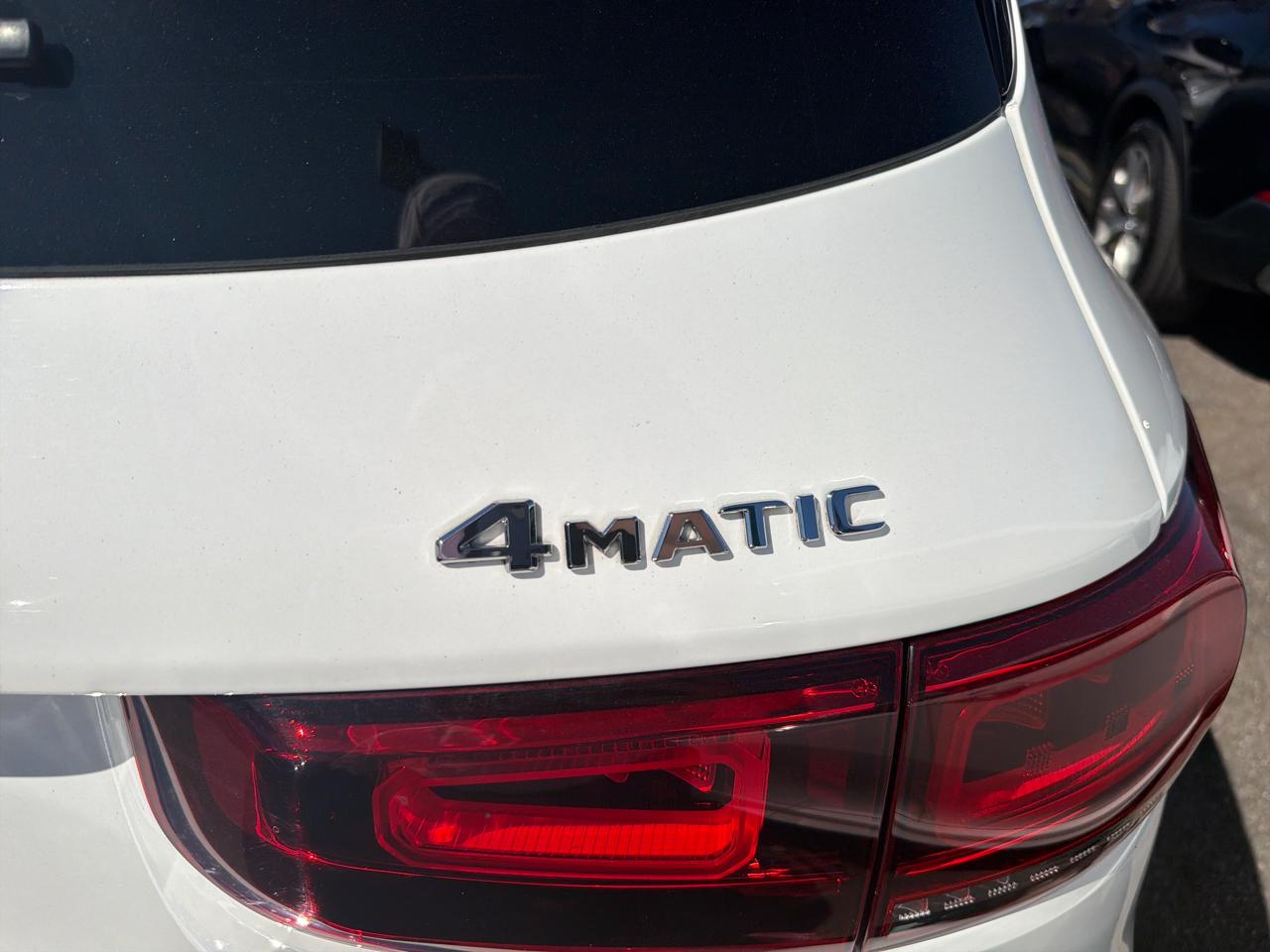 Mercedes-Benz GLB GLB 250 4MATIC SUV 2023