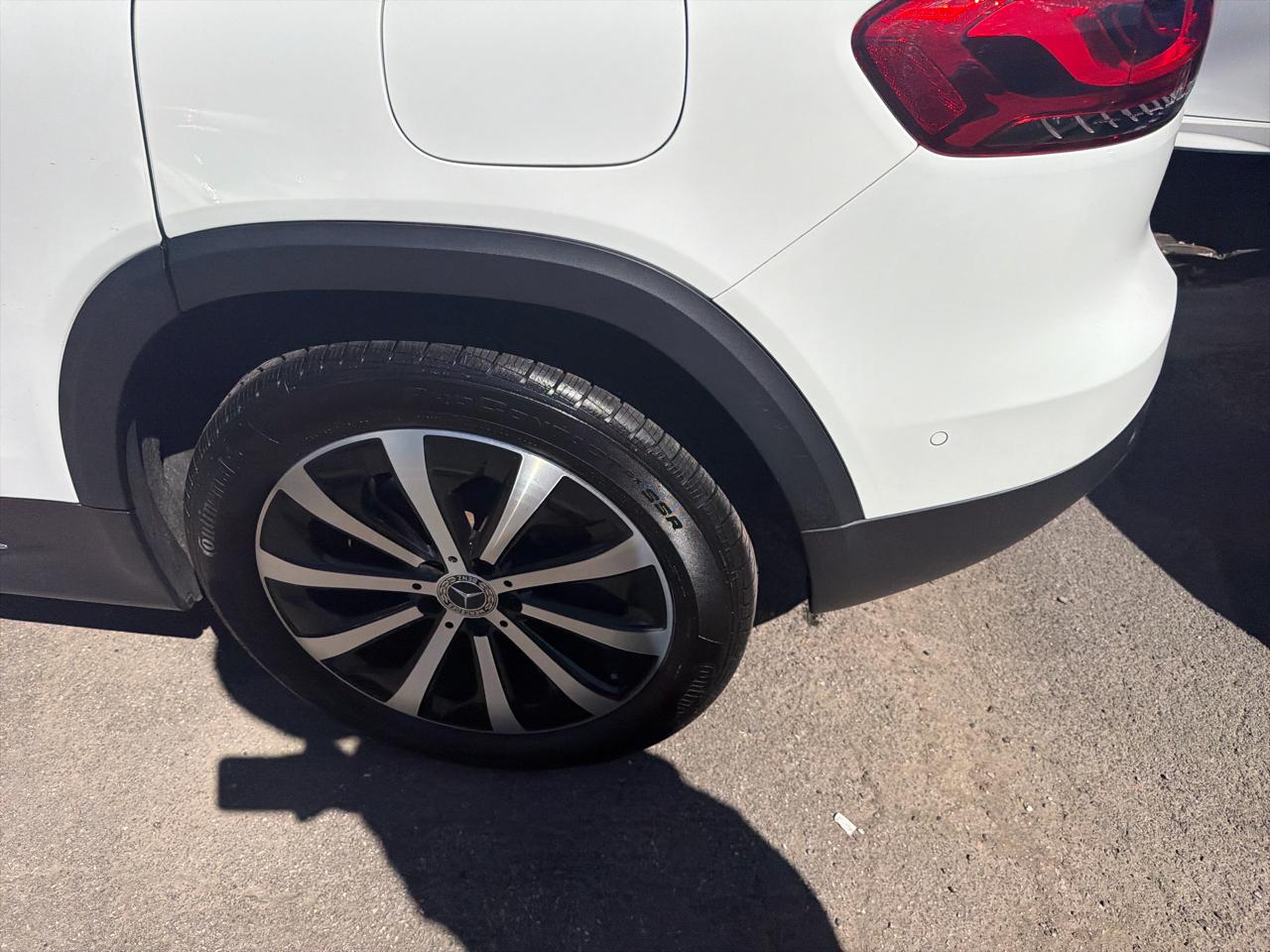 Mercedes-Benz GLB GLB 250 4MATIC SUV 2023