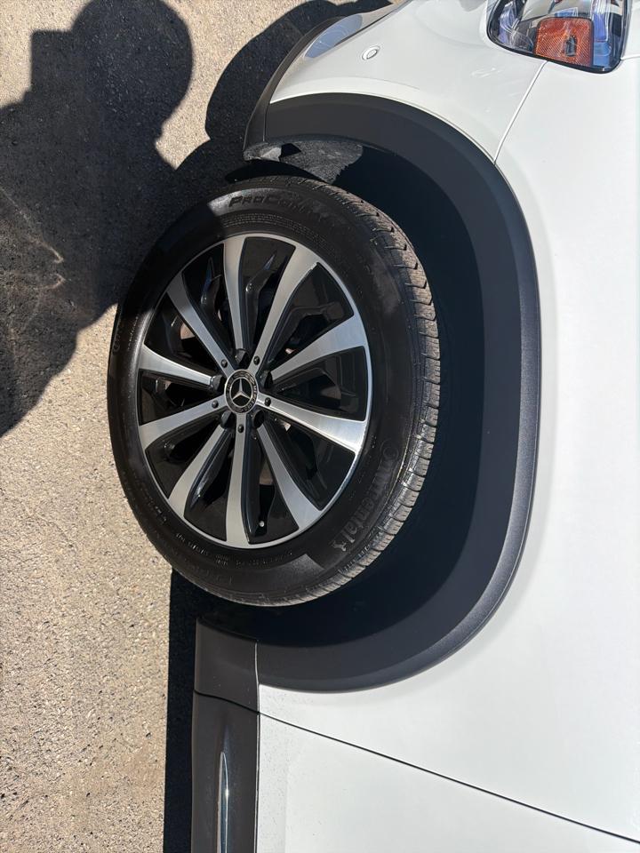 Mercedes-Benz GLB GLB 250 4MATIC SUV 2023