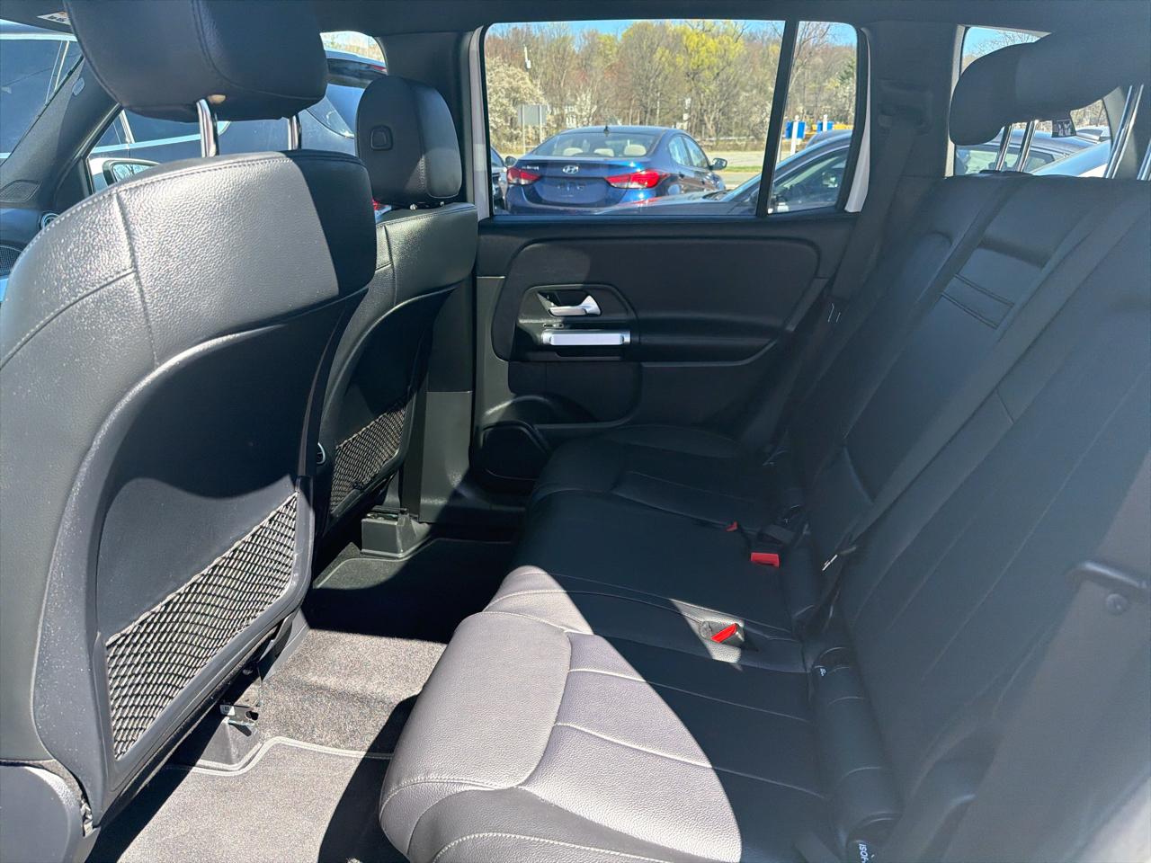 Mercedes-Benz GLB GLB 250 4MATIC SUV 2023