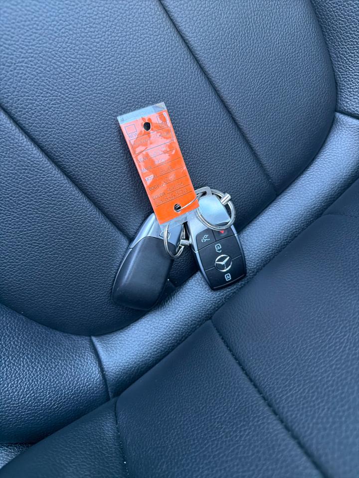 Mercedes-Benz GLB GLB 250 4MATIC SUV 2023