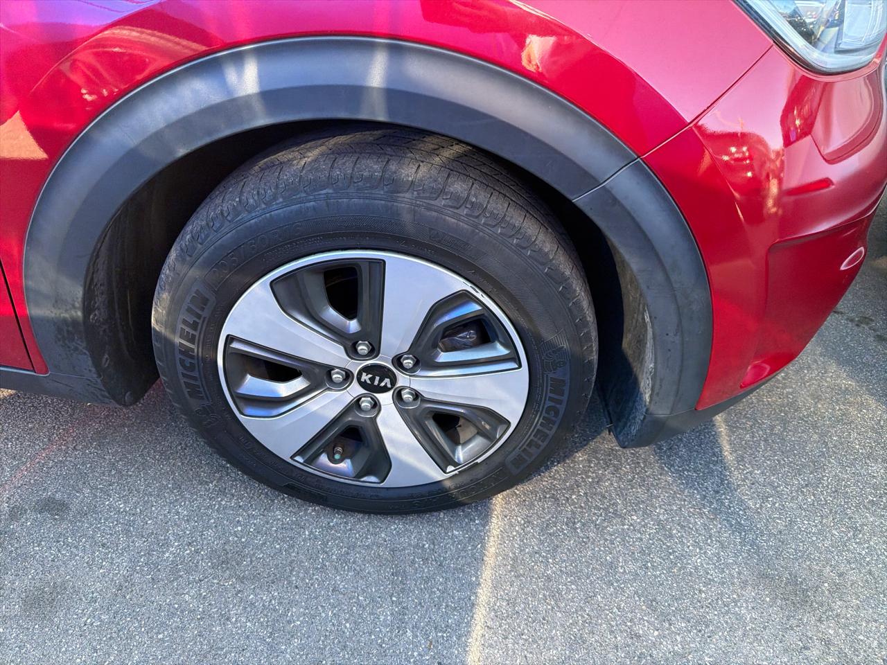 Kia Niro LX FWD 2018