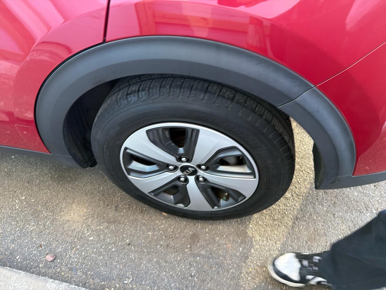 Kia Niro LX FWD 2018