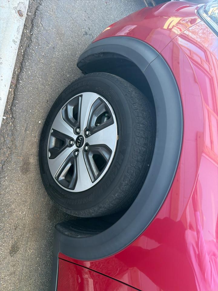 Kia Niro LX FWD 2018