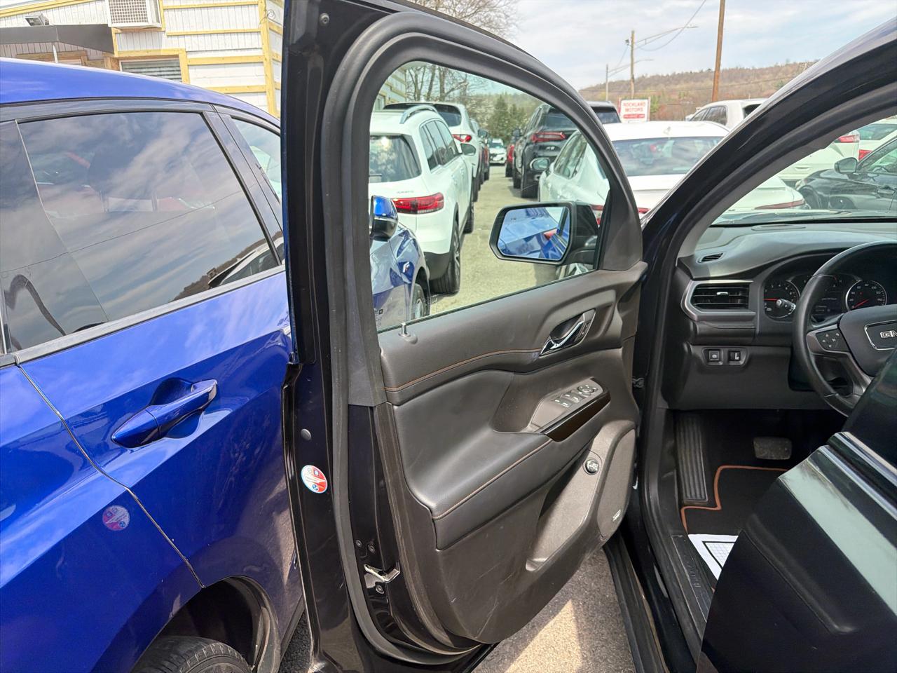 GMC Acadia AWD 4dr AT4 2020