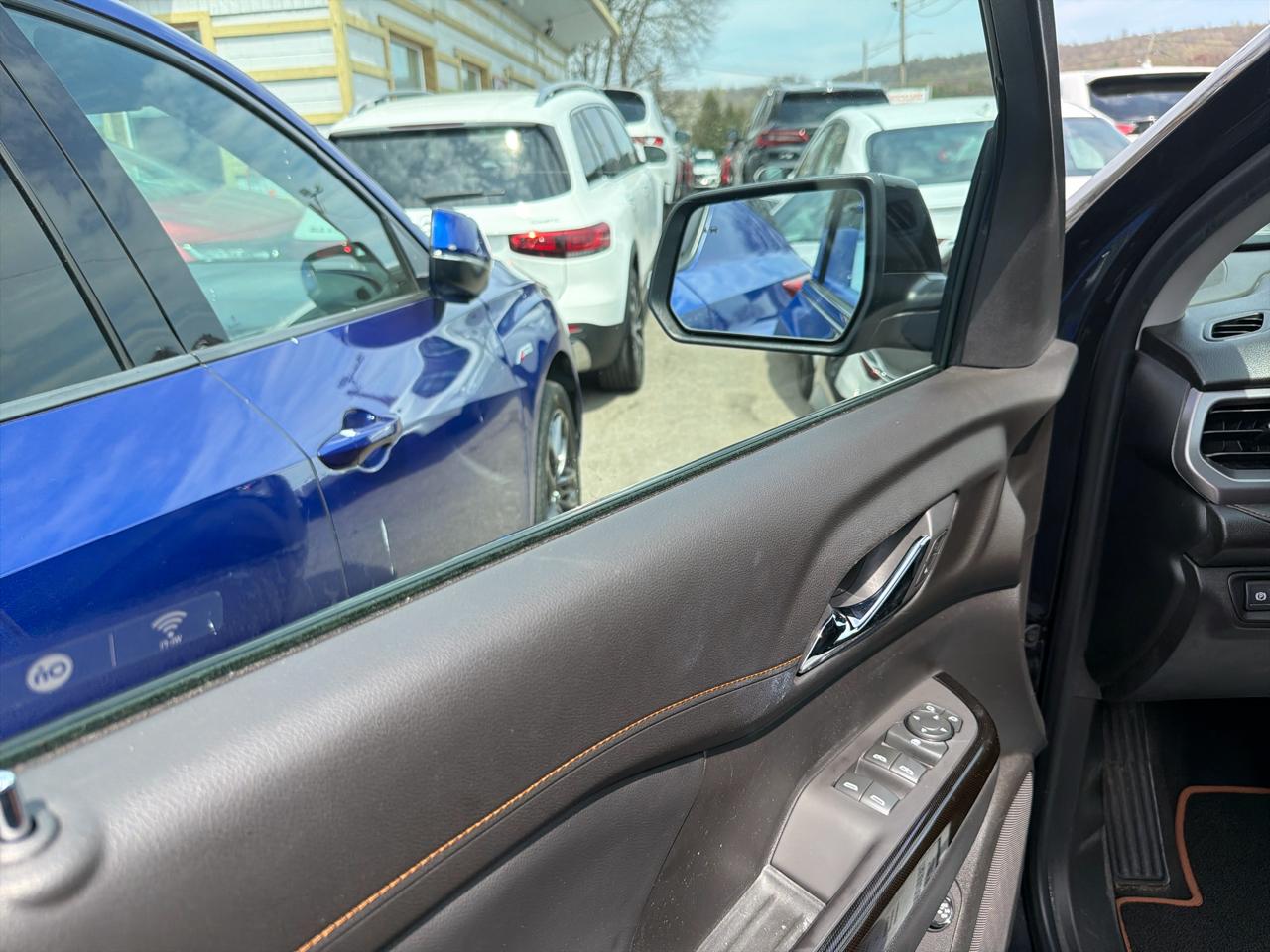 GMC Acadia AWD 4dr AT4 2020