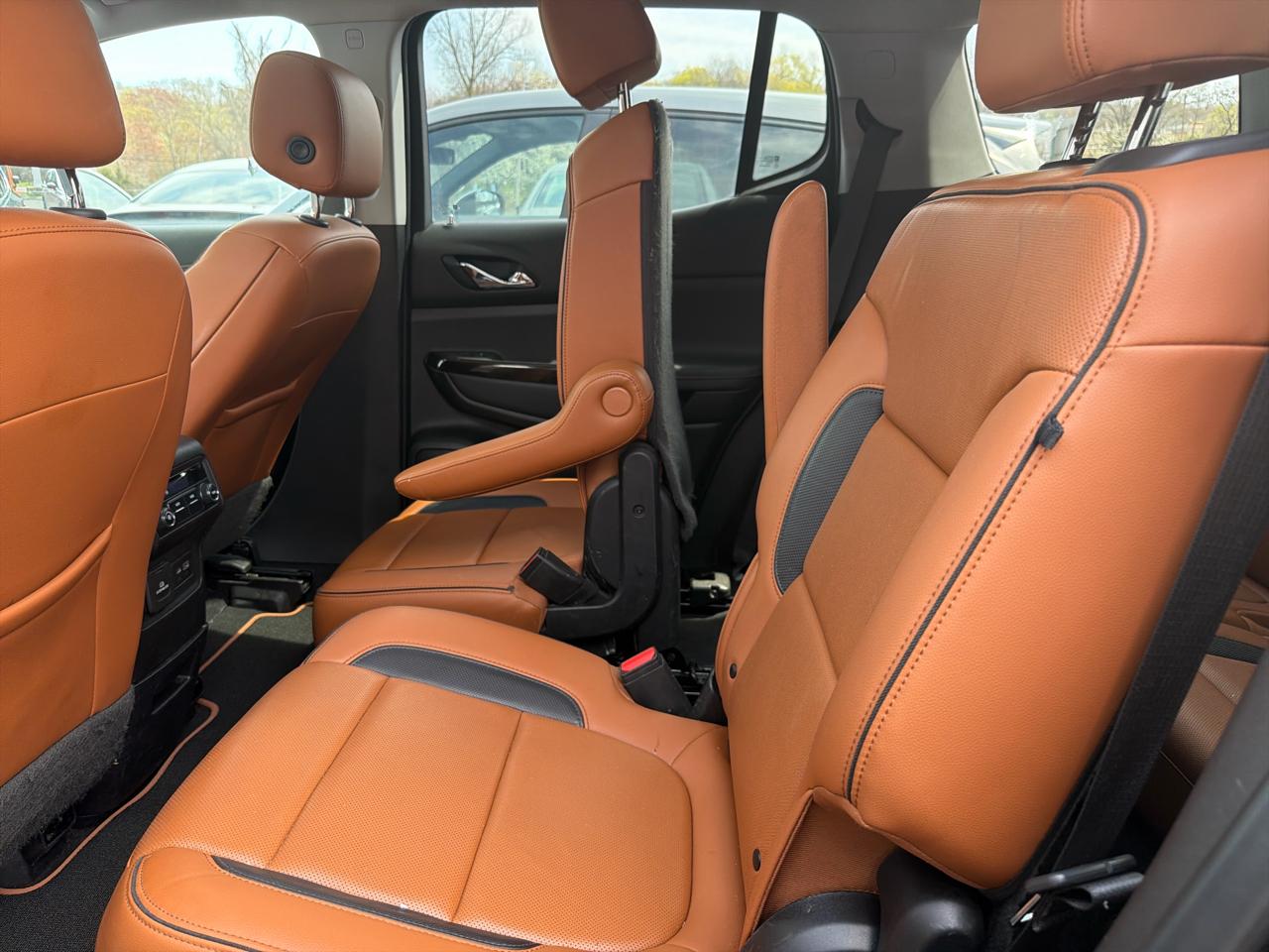 GMC Acadia AWD 4dr AT4 2020