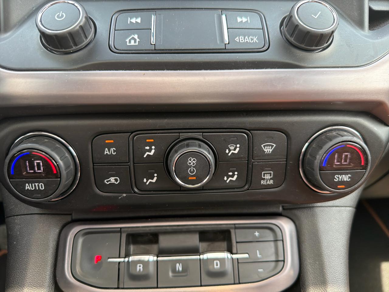 GMC Acadia AWD 4dr AT4 2020