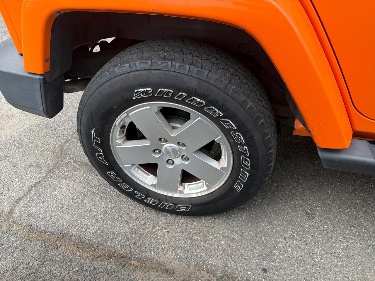 Jeep Wrangler Unlimited 4WD 4dr Sahara 2012