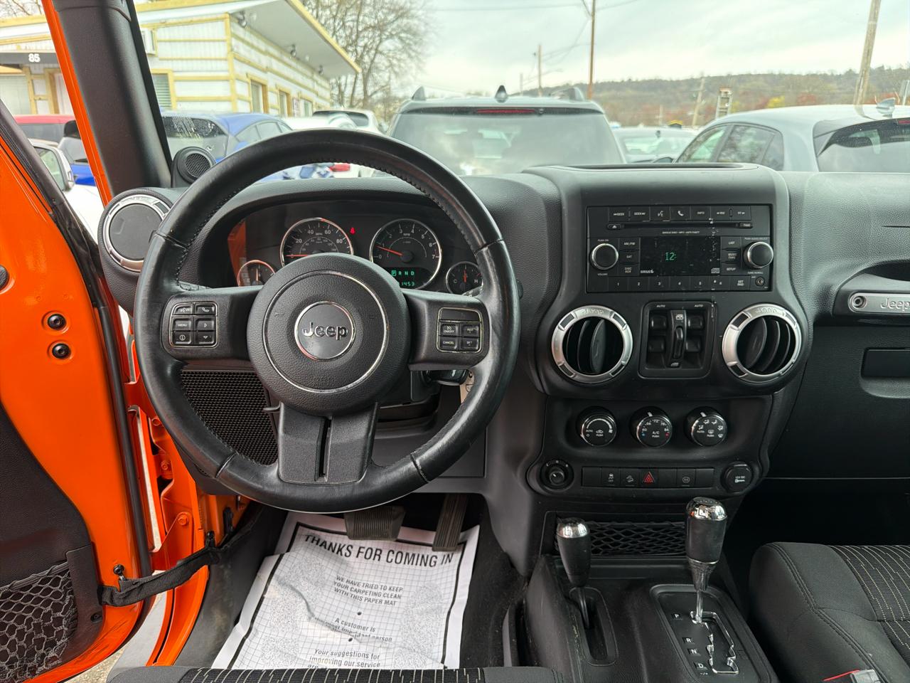 Jeep Wrangler Unlimited 4WD 4dr Sahara 2012