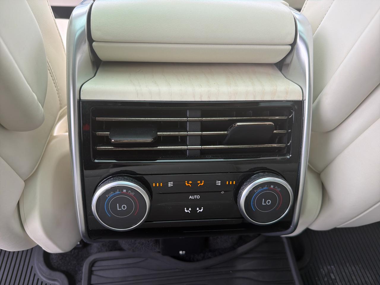 Land Rover Range Rover P530 SE SWB 2023