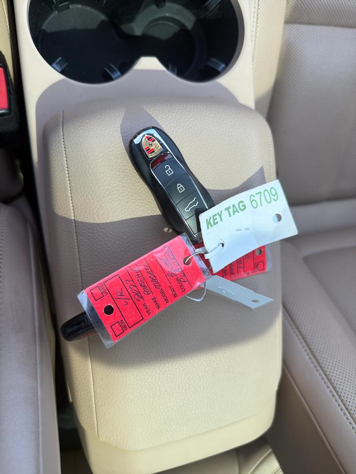 Porsche Macan AWD 2023