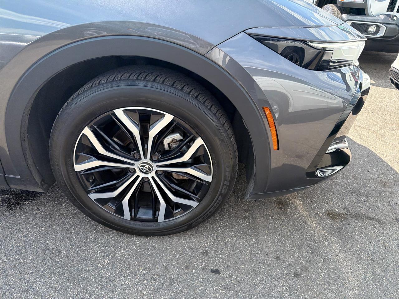 Toyota Crown Limited AWD (Natl) 2024