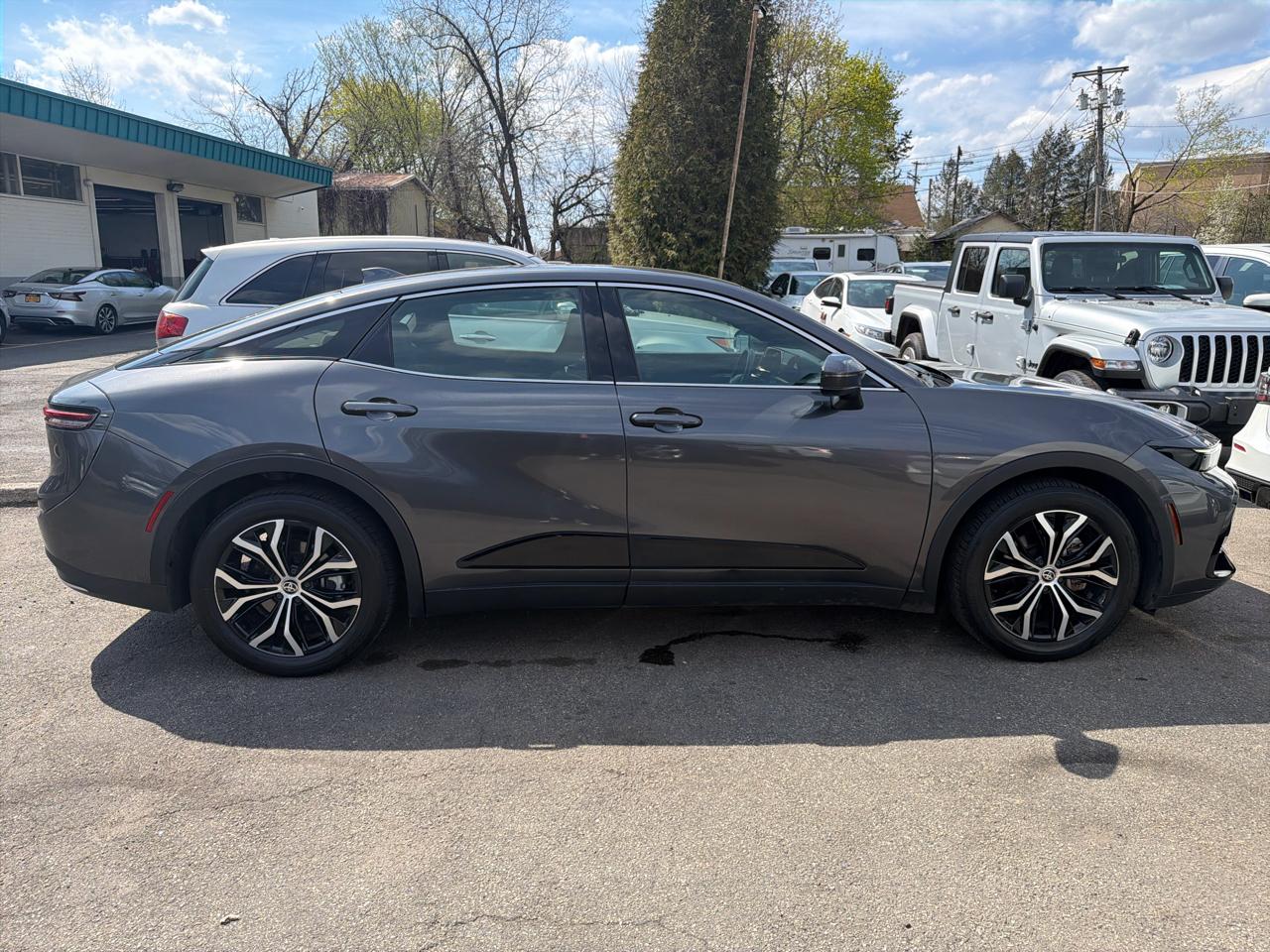 Toyota Crown Limited AWD (Natl) 2024