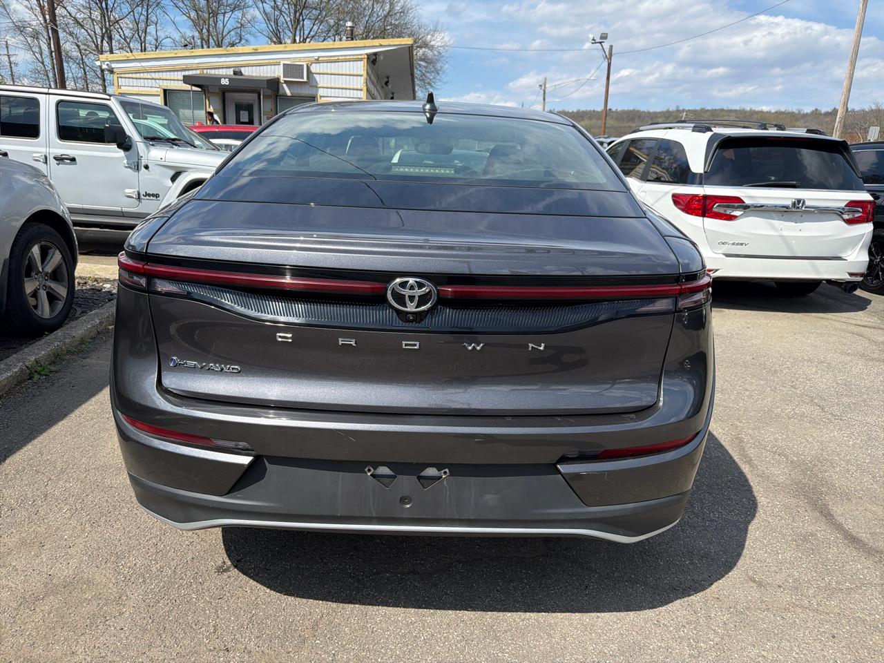 Toyota Crown Limited AWD (Natl) 2024