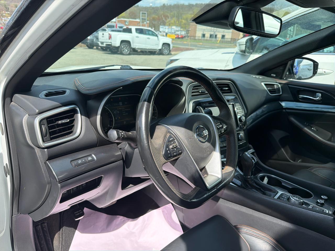 Nissan Maxima SR 3.5L 2021