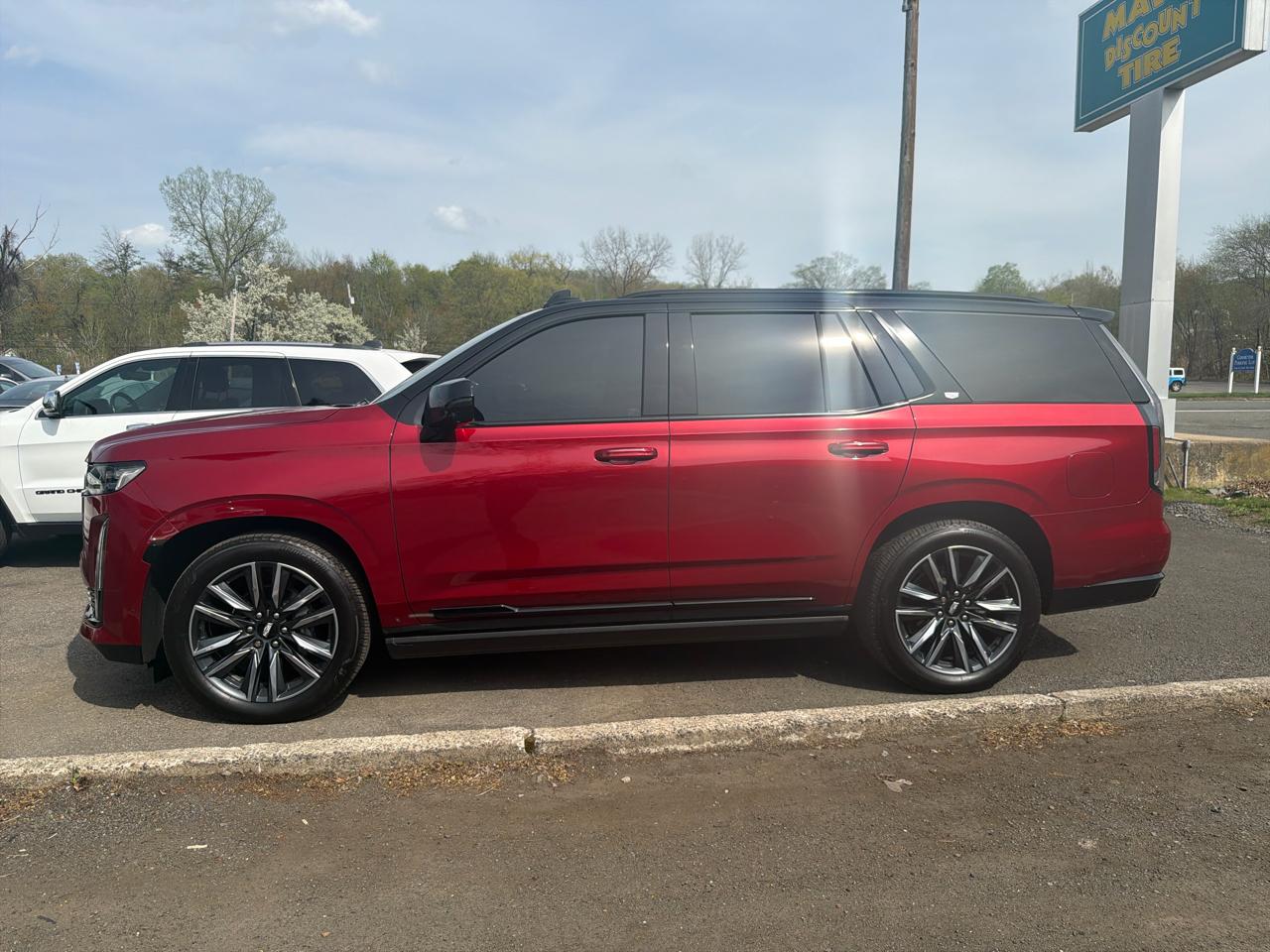 Cadillac Escalade 4WD 4dr Sport Platinum 2022