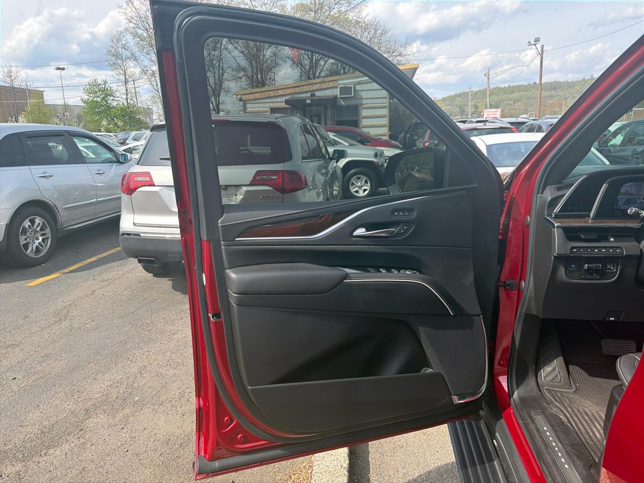 Cadillac Escalade 4WD 4dr Sport Platinum 2022